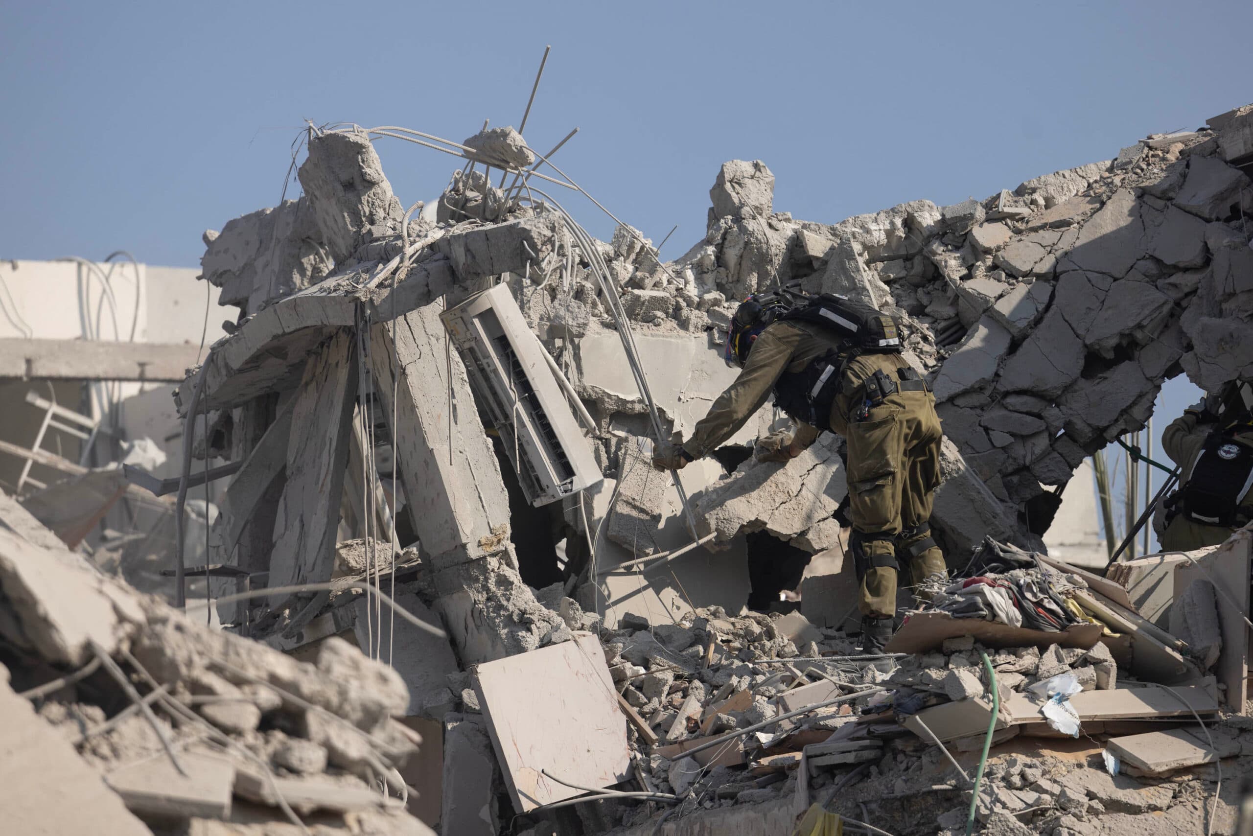 Alternative text missing