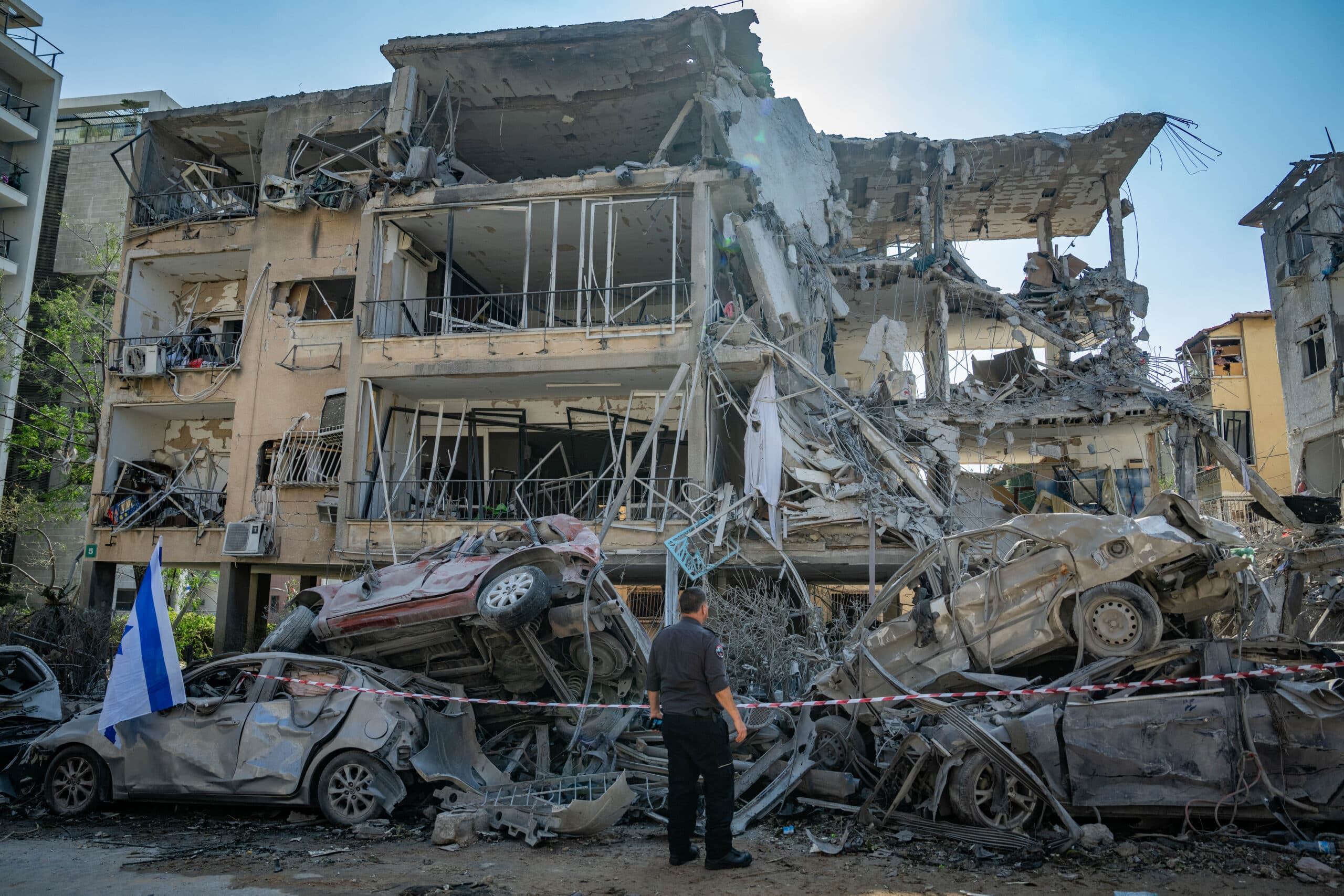 Alternative text missing