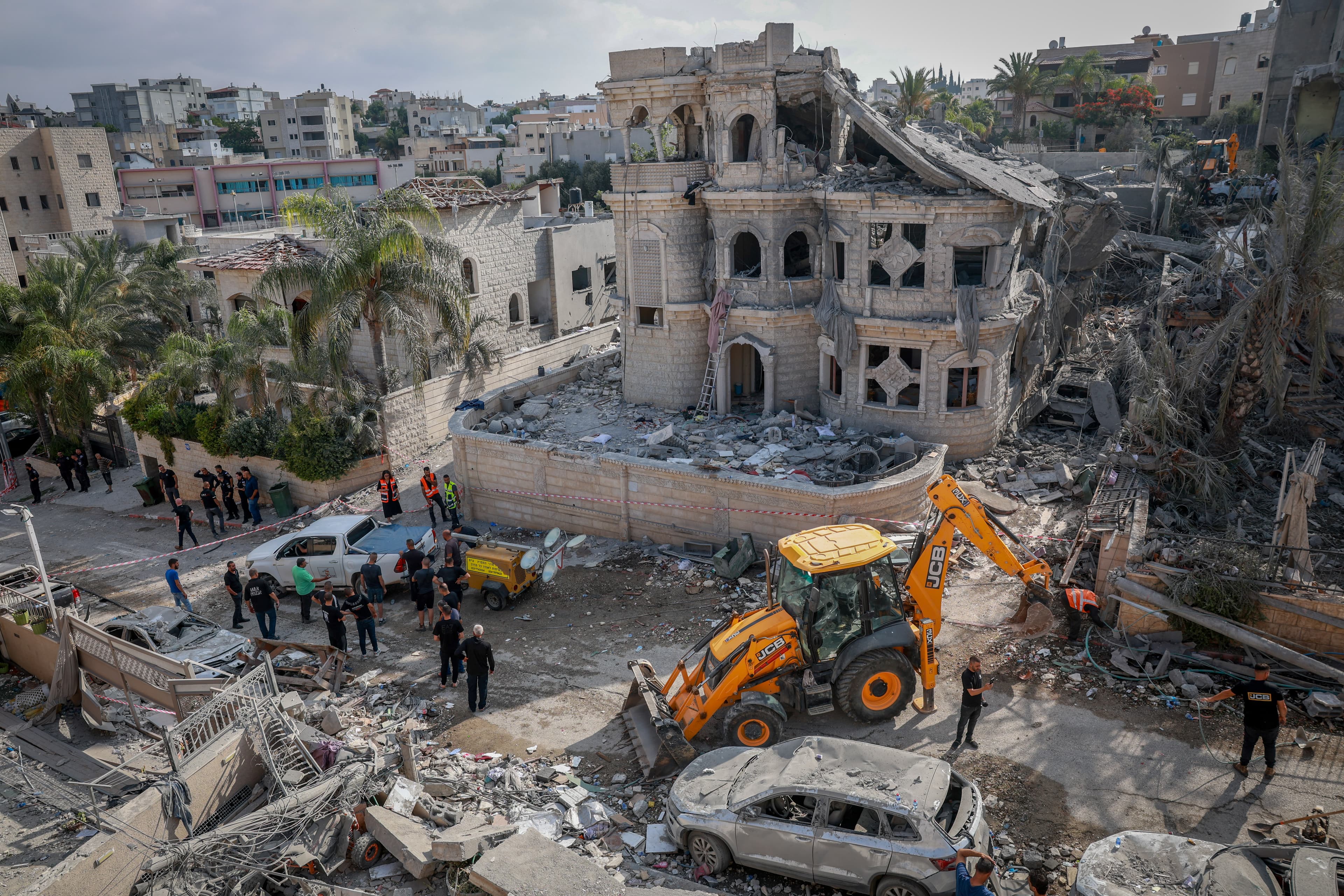 Alternative text missing