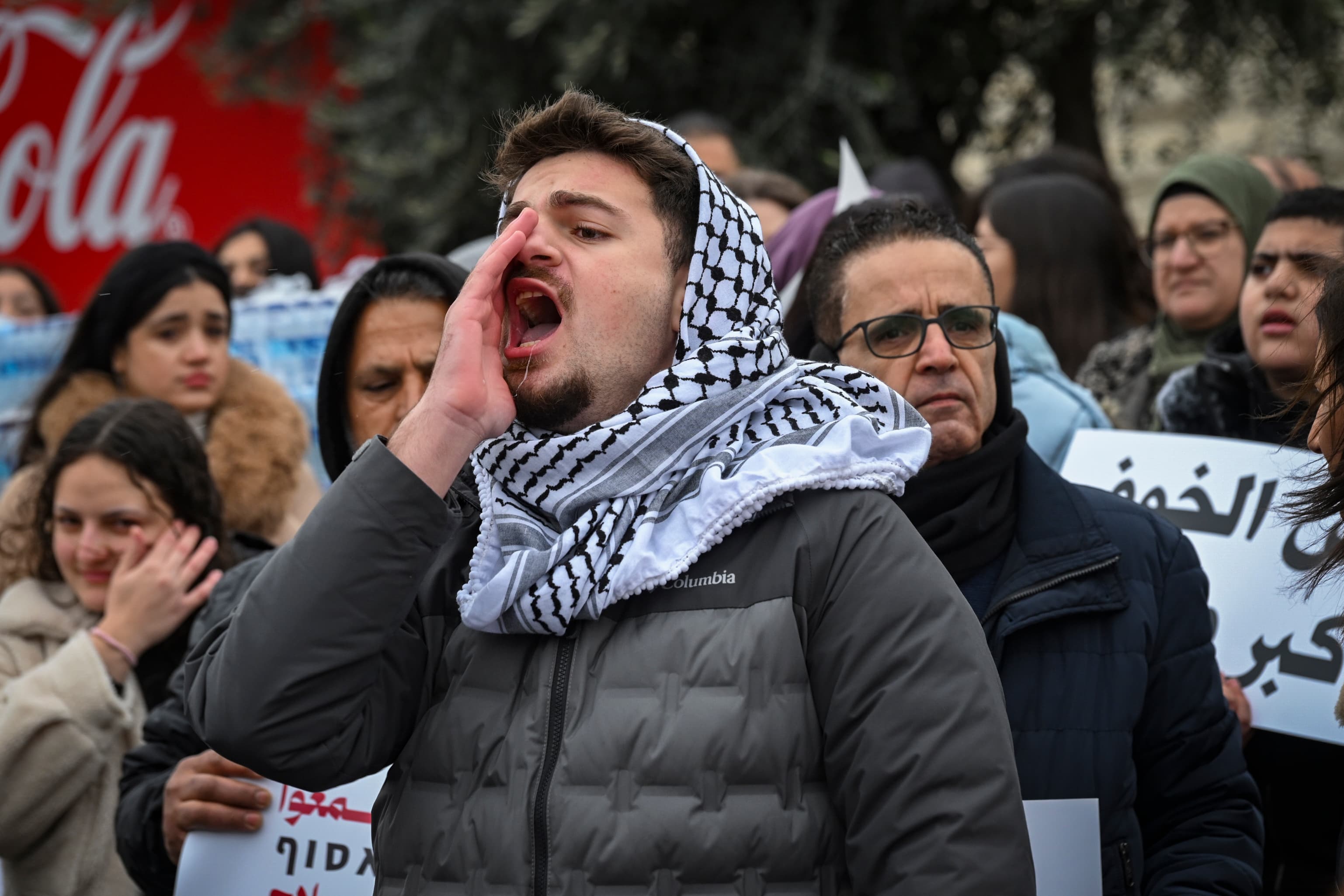 Alternative text missing