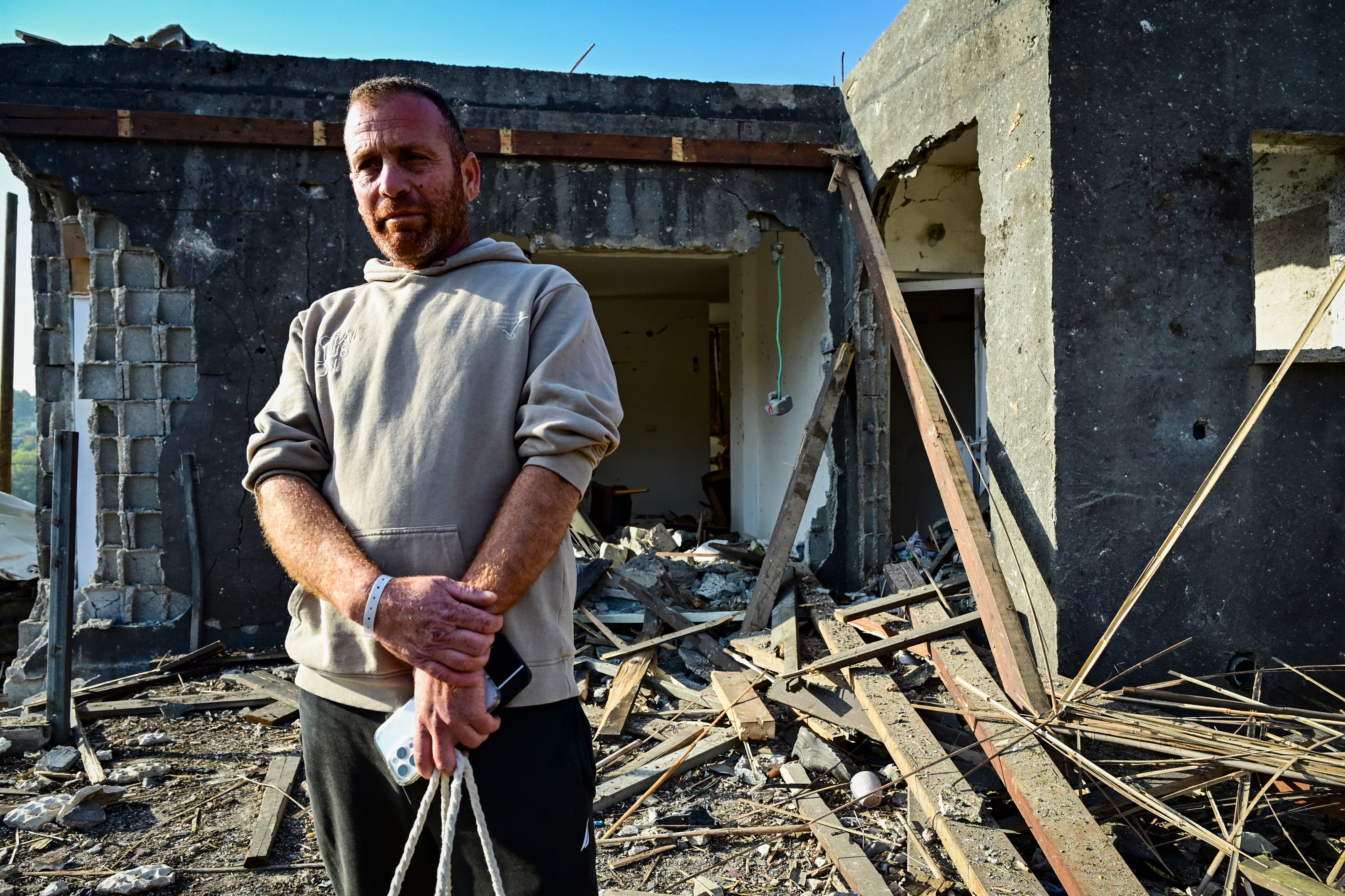 Alternative text missing