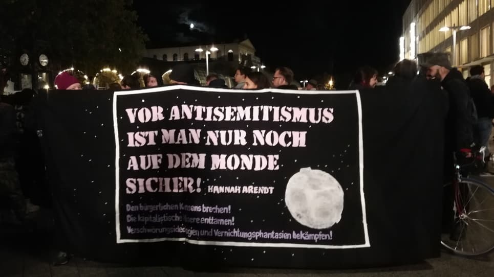 Alternative text missing