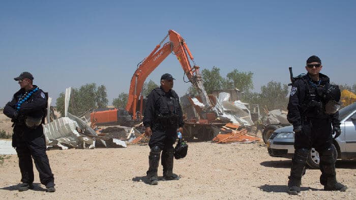 Alternative text missing