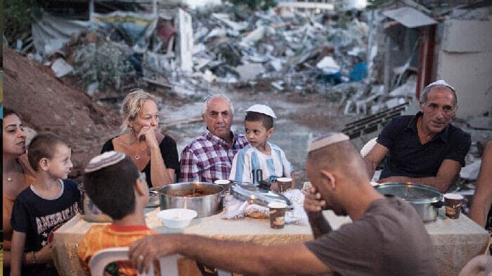 Alternative text missing