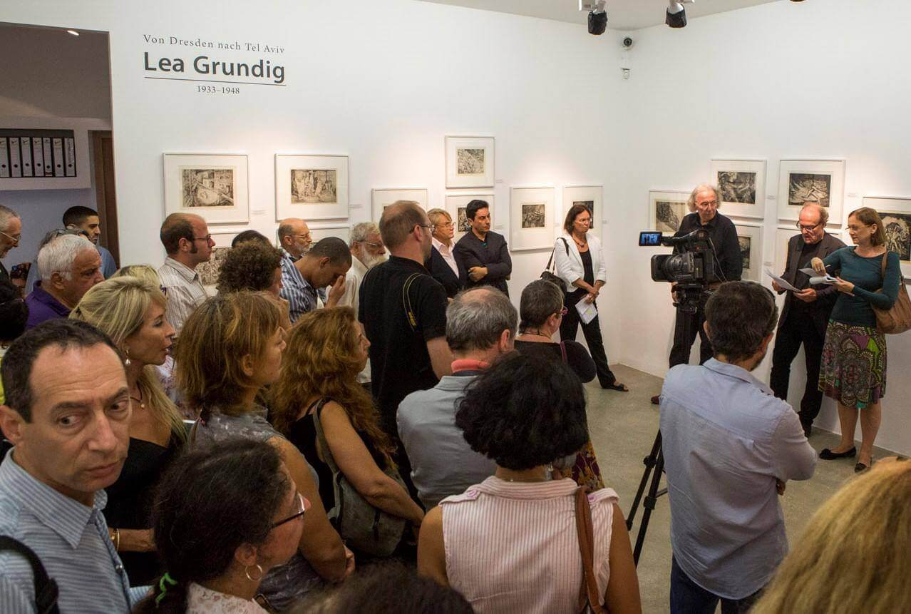 Alternative text missing