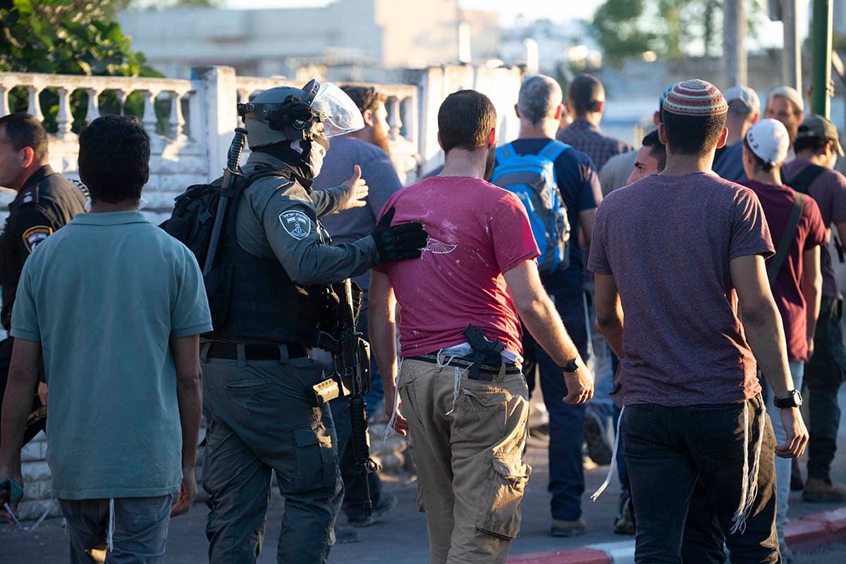 Alternative text missing